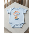 Body azul bebé con león conejito y osito en globo de colores pastel talla 6-12 meses